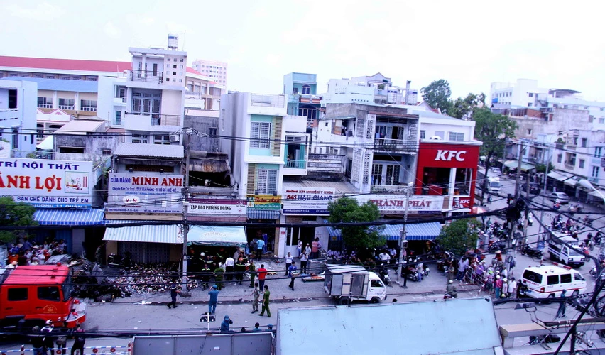 Chùm ảnh đám cháy thiêu chết 2 vợ chồng ảnh 9